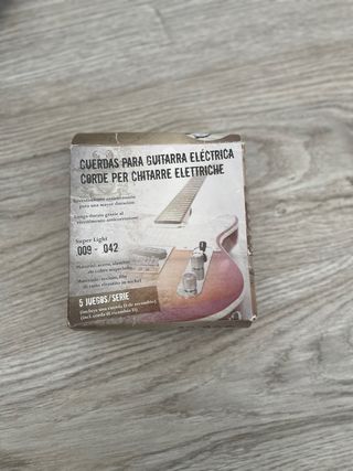 Guitarra Eléctrica Blanca SL by Aria Pro II