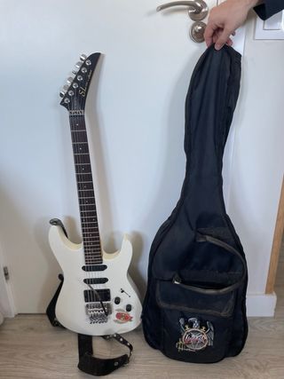 Guitarra Eléctrica Blanca SL by Aria Pro II