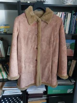 Abrigo doble faz piel vuelta y borregillo por den