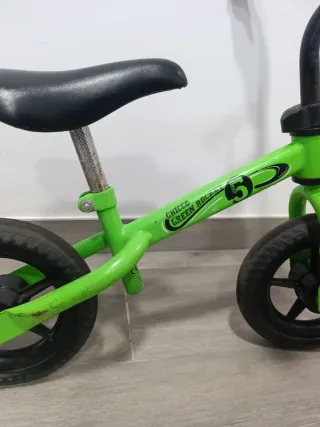 Bicicleta sin pedales Chicco Verde