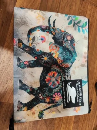 Neceser solidario estampado animales