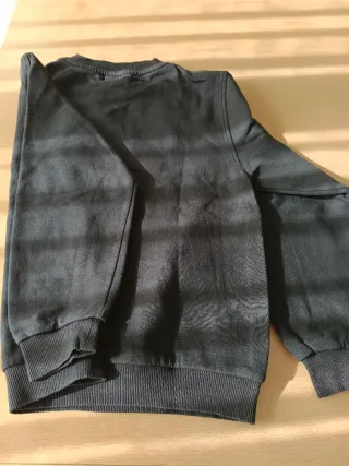 Chándal Nike negro. Talla L niño