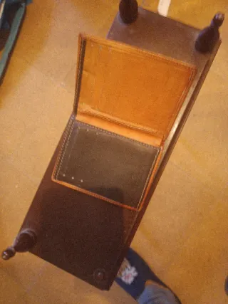 Cartera de piel marrón