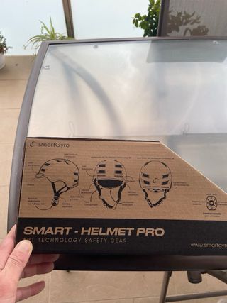 Casco smart gyro con ALTAVOCES y LUZ