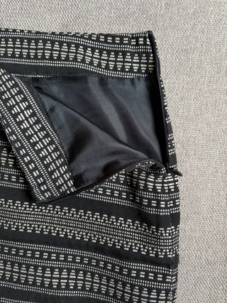 Minifalda elegante negra y blanca