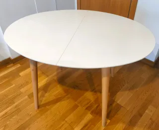Mesa extensible ovalada blanca nórdica