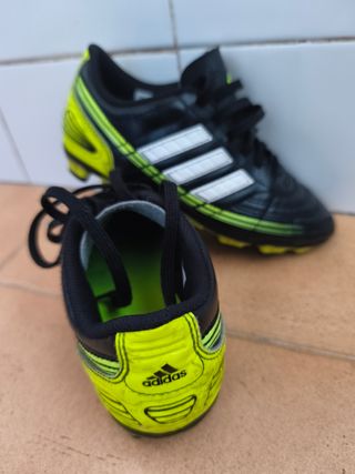 Botas de fútbol Adidas Talla 32