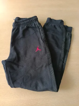 Chándal Nike Jordan Negro. Talla L Niño