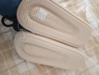 Zapatillas y chanclas Primark niña talla 36