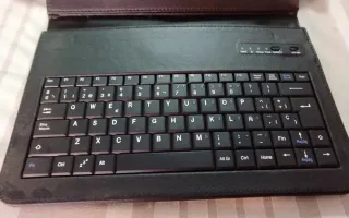 Funda con teclado para tablet