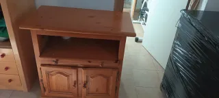 Mesa aparador de madera