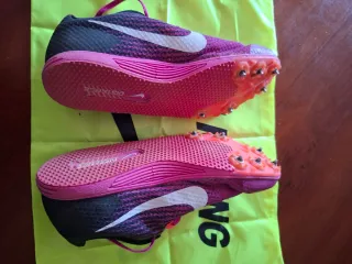 Bambas pista atletismo Nike con clavos
