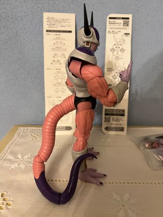 Bandai Dragon Ball S.H. (SH) Figuarts Frieza