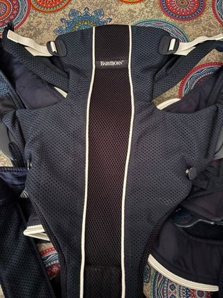 Mochila BabyBjorn + funda invierno