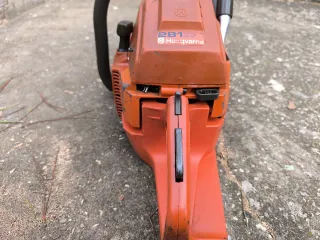 Motosierra Husqvarna 281XP + 2 cadenas.