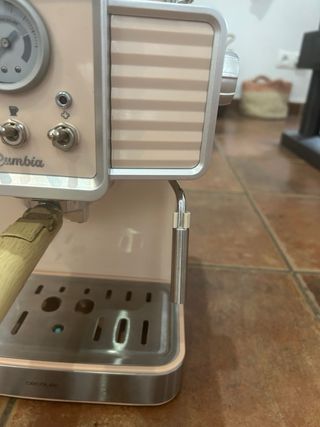 Cafetera Cecotec Cumbia con accesorios y molinillo