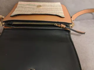 Bolso bandolera beige y marrón