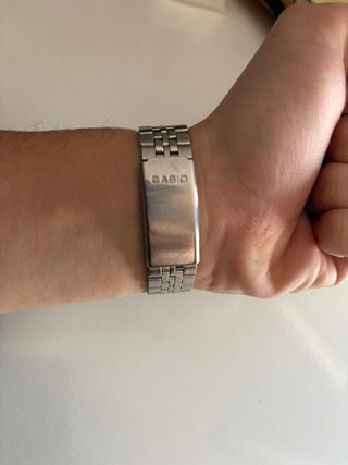 Reloj Casio Quartz Plata y Blanco