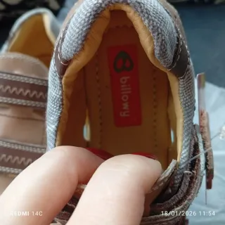 Sandalias niño beige y marrón