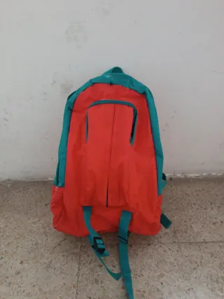 Mochila nevera roja y turquesa