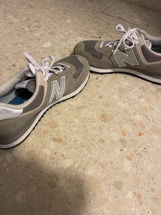 New Balance 574 Talla 41.5 Gris/Blanco