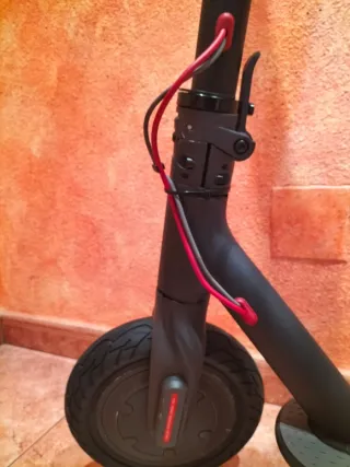 Patinete Eléctrico Xiaomi ruedas macizas