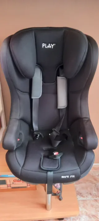 Silla de auto PLAY con Isofix