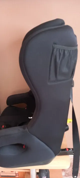 Silla de auto PLAY con Isofix