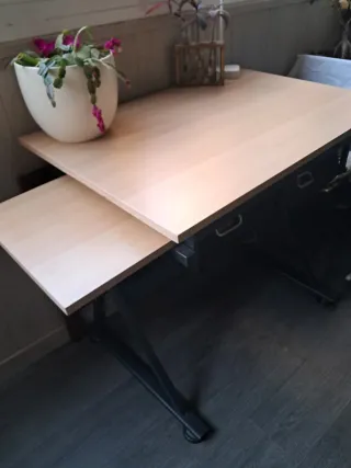 Mesa escritorio inclinable + silla