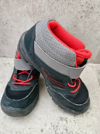 Botas montaña Decathlon niños T.27