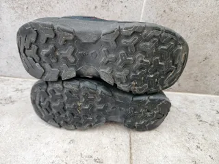 Botas montaña Decathlon niños T.27