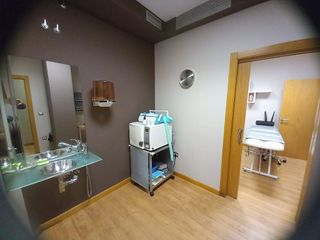 Local comercial en alquiler en La Chantría - La Lastra en León