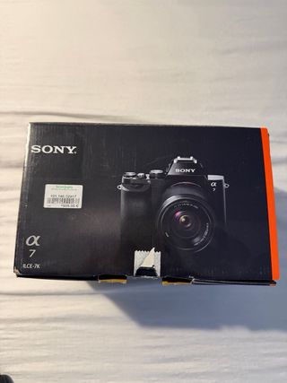 Cámara Sony Alpha ilce-7k.