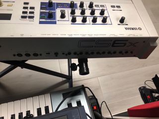 Teclado Sintetizador Yamaha CS6X Vintage