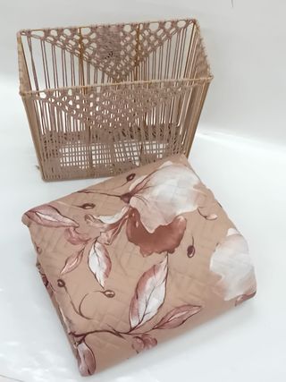 Trapuntino matrimoniale con portaoggetti