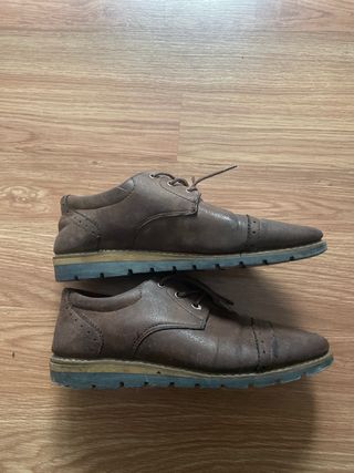 Zapatos de vestir marrones
