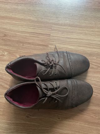 Zapatos de vestir marrones