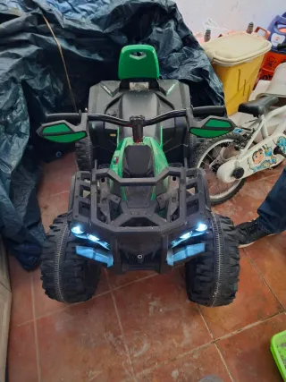 Quad a batería infantil