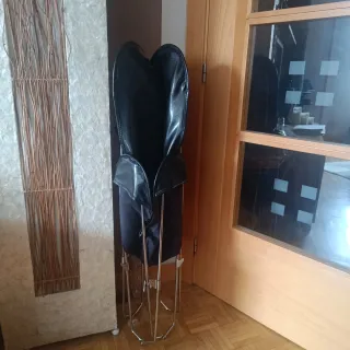 Silla Mariposa Cuero y Metal Negra