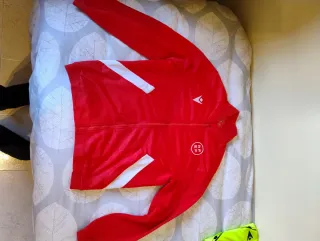 Chaqueta Macron Roja RFEF