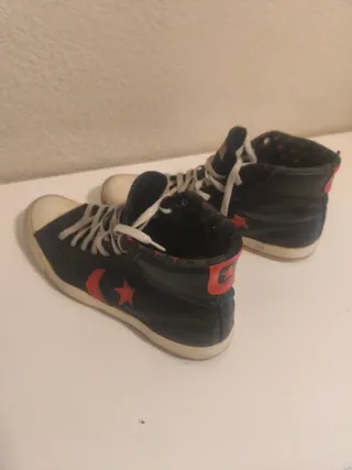 Zapatillas Converse altas negras y rojas