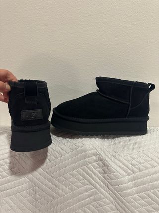 Botas UGG Negras Talla 39