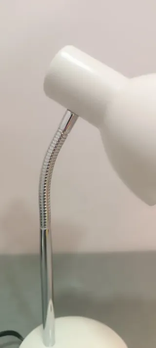 Lámpara flexo de escritorio