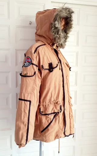 Parka Nebulus con capucha.