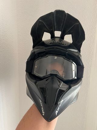 Casco Airoh Negro con Gafas Shot Race Gear