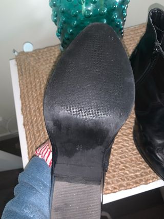 Botines negros de  piel