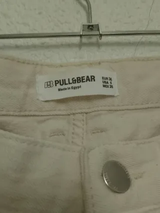 Vaqueros Pull&Bear crema