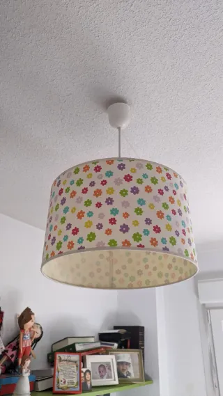 Lámpara de techo infantil flores