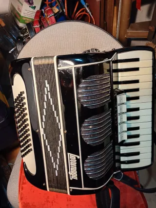 Acordeón Larrinaga