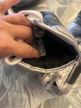 Guantes de Boxeo Leone Negros y Plateados